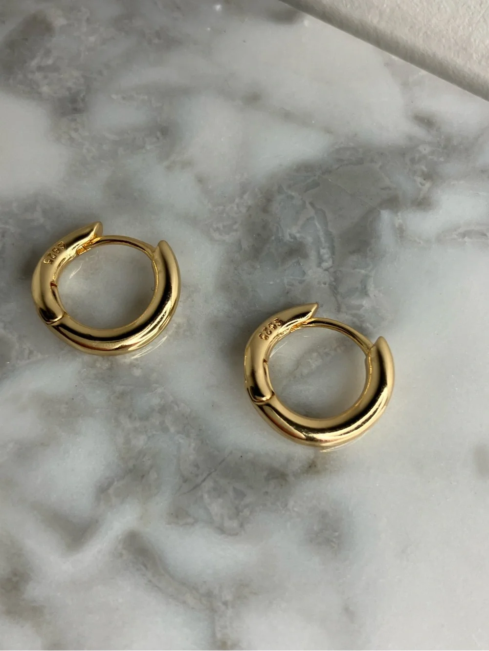 Medium Wave Chunky Hoop Earrings | 14K Gold Plated | Statement Hoops 10 mm